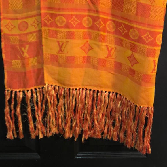 Louis bottom scarf never worn - Picture 1 of 5